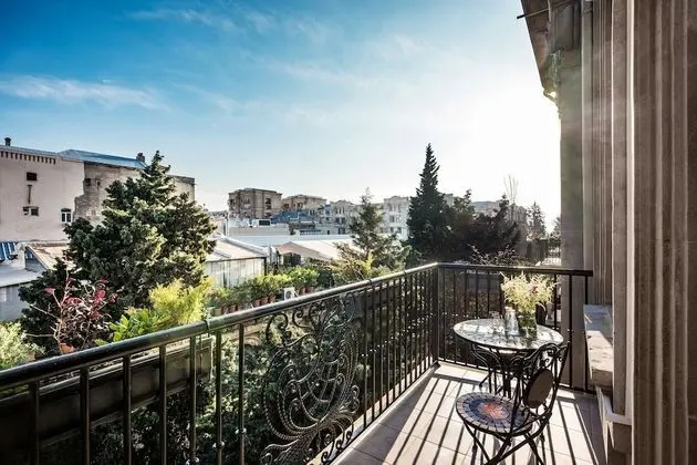 Deluxe Tek Büyük Yataklı Oda, Balkon