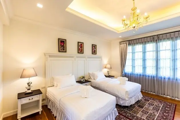 Luxury İki Ayrı Yataklı Oda, Banyolu/Duşlu, Havuz Manzaralı