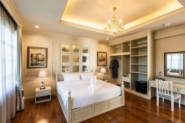 Luxury Tek Büyük Yataklı Oda, 1 Yatak Odası, Banyolu/Duşlu, Havuz Manzaralı