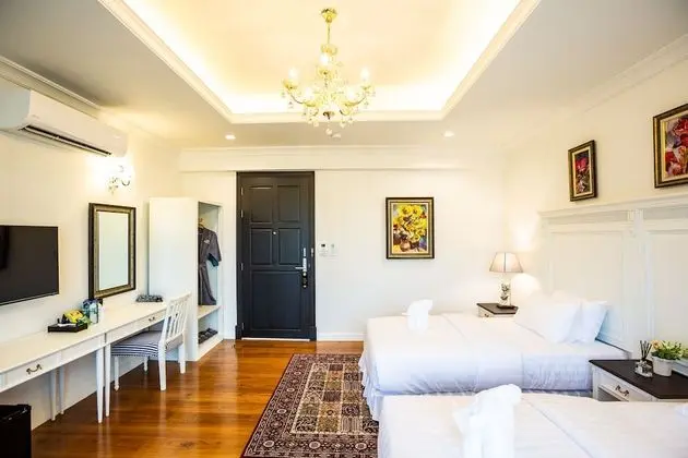 Luxury Tek Büyük Yataklı Oda, 1 Yatak Odası, Banyolu/Duşlu, Havuz Manzaralı