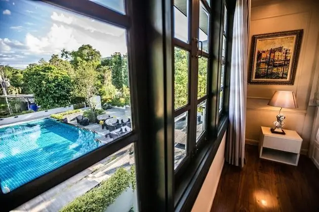 Luxury Tek Büyük Yataklı Oda, 1 Yatak Odası, Banyolu/Duşlu, Havuz Manzaralı