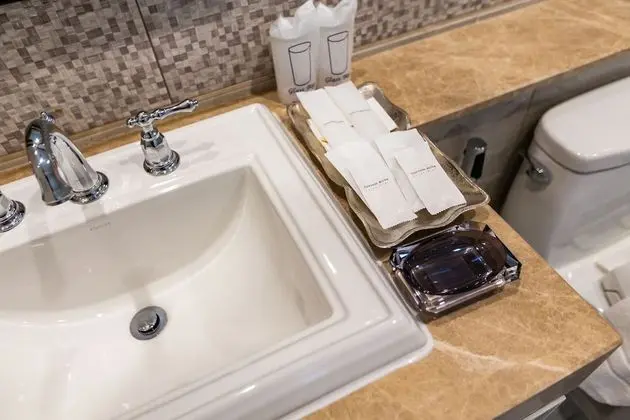 Luxury Tek Büyük Yataklı Oda, 1 Yatak Odası, Banyolu/Duşlu, Havuz Manzaralı