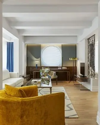 Corner Suite