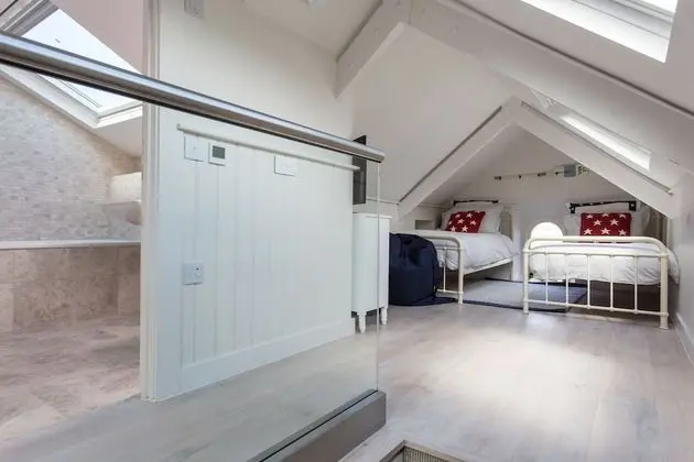 Ev (4 Bedrooms)