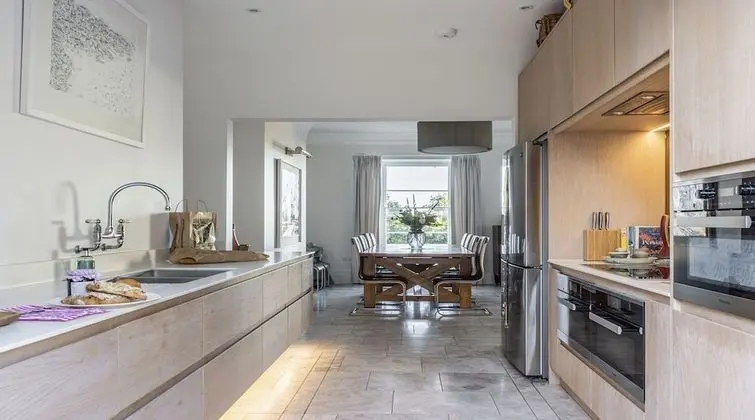 Ev (4 Bedrooms)