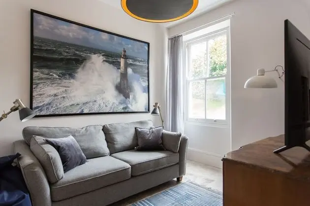 Ev (4 Bedrooms)