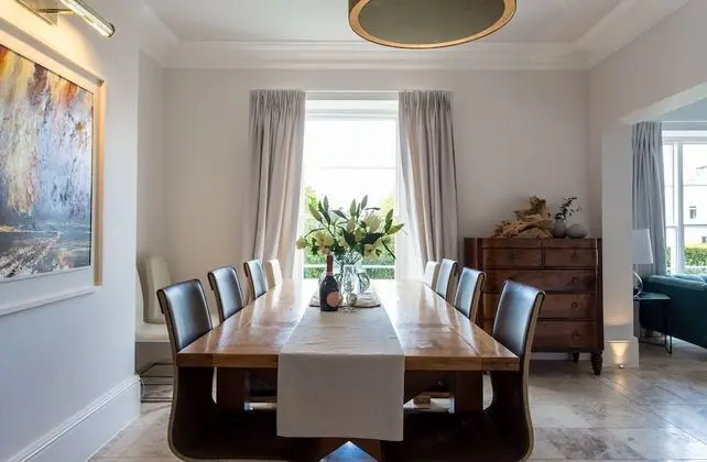 Ev (4 Bedrooms)