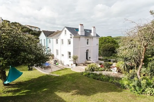 Ev (4 Bedrooms)