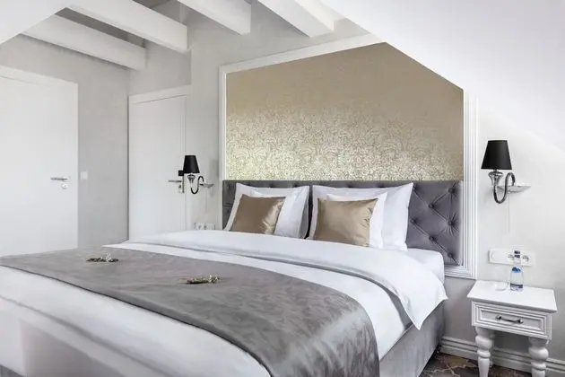 Tek Büyük Yataklı Oda