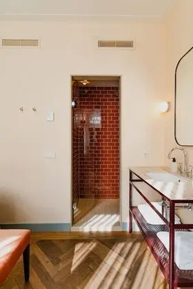 Comfort Tek Büyük Yataklı Oda