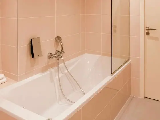 Superior Oda, 1 Büyük (Queen) Boy Yatak