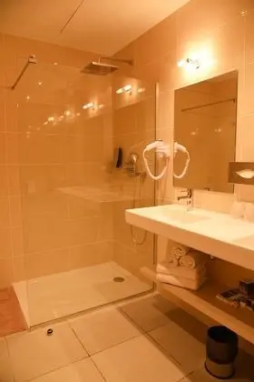 Superior Tek Büyük Yataklı Oda, 1 Çift Kişilik Yatak