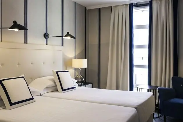 İki Ayrı Yataklı Oda, 2 Tek Kişilik Yatak, Avlu Manzaralı