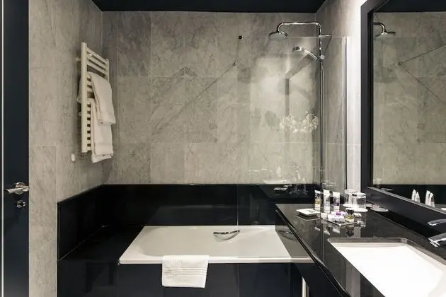 İki Ayrı Yataklı Oda, 2 Tek Kişilik Yatak, Avlu Manzaralı