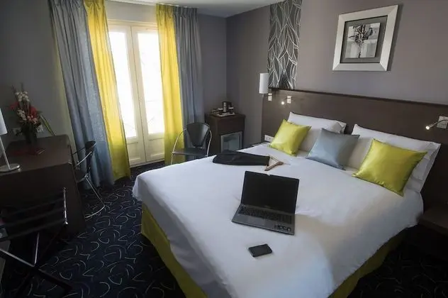 Classic Oda, 1 Büyük (Queen) Boy Yatak, Sigara İçilmez