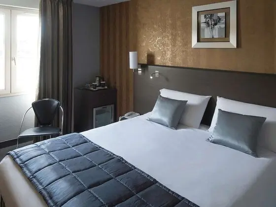 Classic Oda, Birden Çok Yatak, Sigara İçilmez (Overlooking the river)