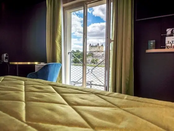 Classic Oda, Birden Çok Yatak, Sigara İçilmez (Overlooking the river)