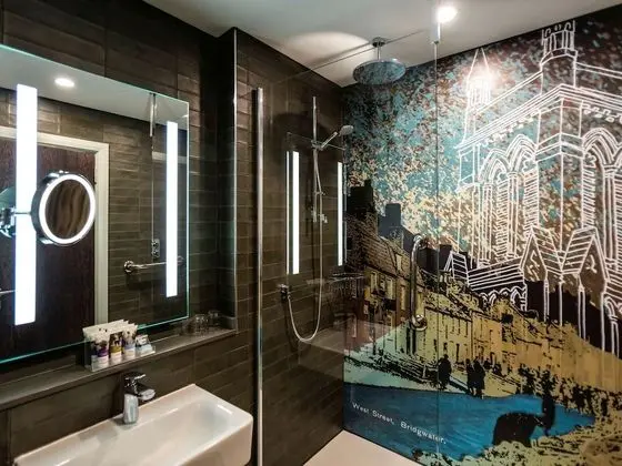 Privilege, Oda, 1 En Büyük (King) Boy Yatak