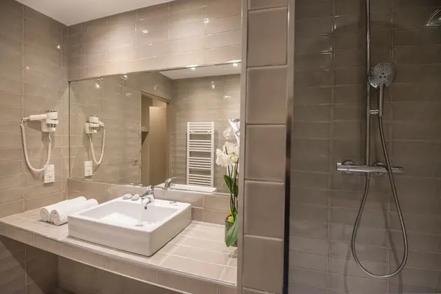 Superior Oda, 1 Çift Kişilik Yatak, Havuz Manzaralı