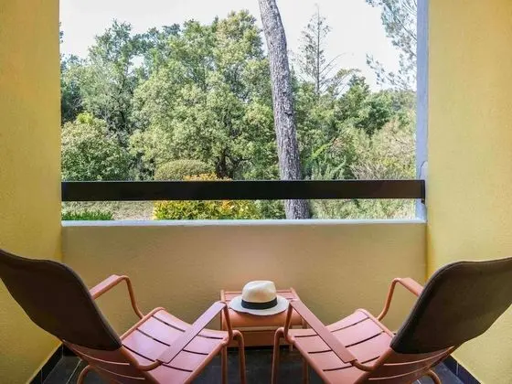 Superior Oda, 1 Çift Kişilik Yatak, Havuz Manzaralı