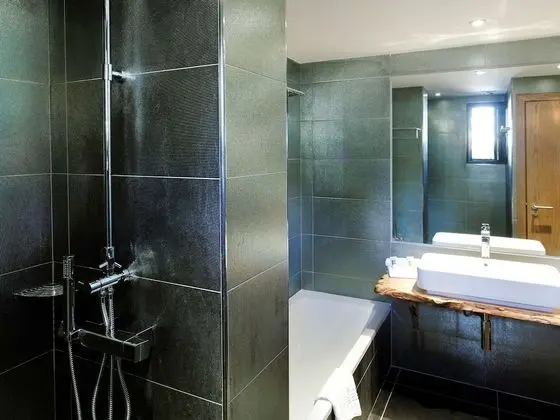 Superior Oda, 1 Çift Kişilik Yatak, Havuz Manzaralı