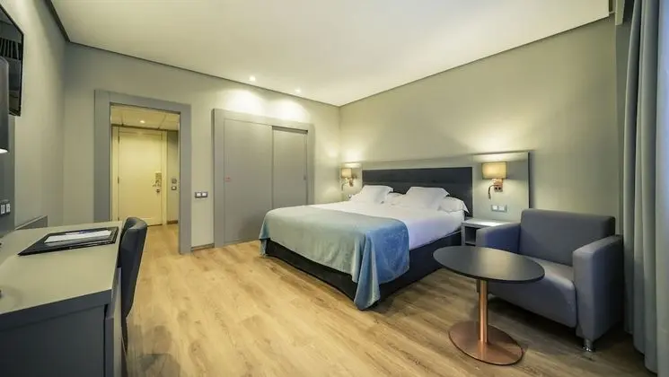 Oda, 1 Çift Kişilik Yatak