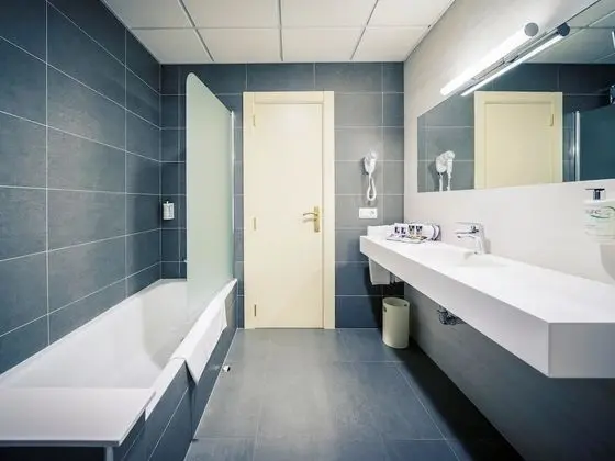 Oda, 1 Çift Kişilik Yatak