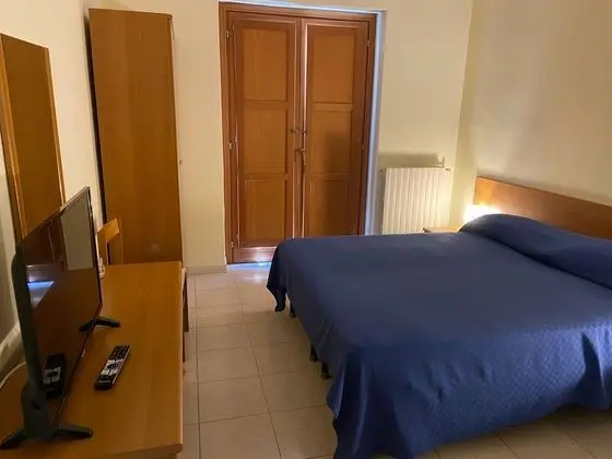 Basic Tek Büyük Yataklı Oda