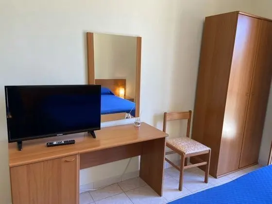 Basic Tek Büyük Yataklı Oda