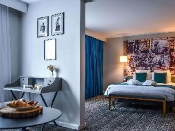 JUNIOR SUITE