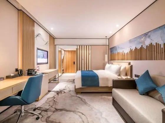 Deluxe Oda, 1 En Büyük (King) Boy Yatak