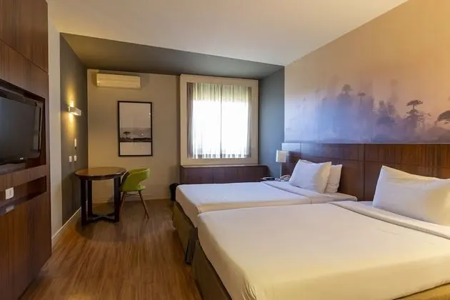 Deluxe, Two Queen Beds, Non-Smoking