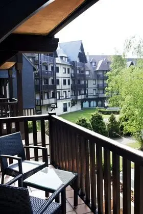 Privilege, Tek Büyük Yataklı Oda, 1 Çift Kişilik Yatak, Balkon, Park Manzaralı