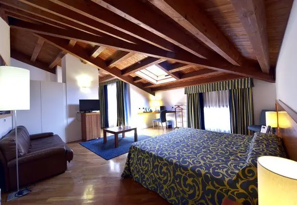 Junior Suit Standard