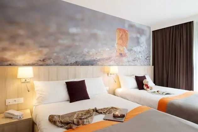 Classic Tek Büyük Yataklı Oda, 2 Çift Kişilik Yatak (Comfortable)