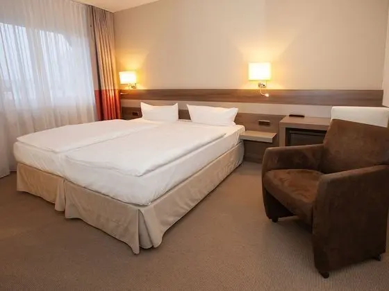 Tek Büyük veya İki Ayrı Yataklı Oda