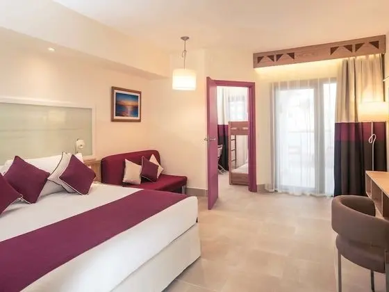 Family Oda, 2 Çift Kişilik Yatak, Havuz Kenarı (Superior)