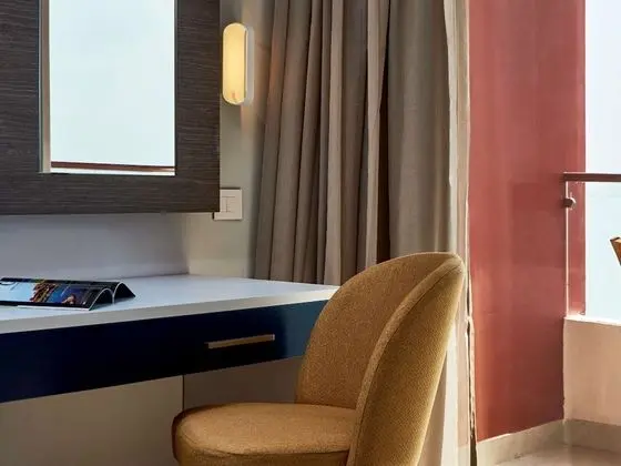 Superior Tek Büyük Yataklı Oda, 1 Çift Kişilik Yatak, Balkon, Bahçe Manzaralı
