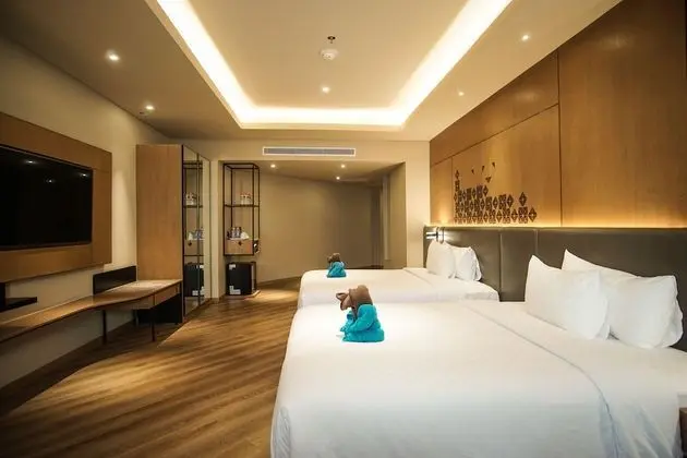 Family Oda, 2 Büyük (Queen) Boy Yatak