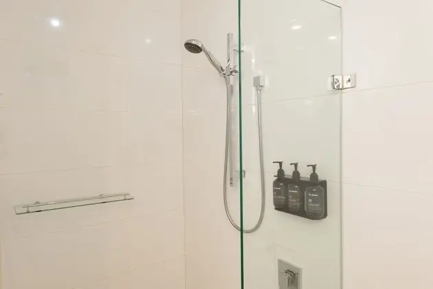 Superior Oda, Havuz Manzaralı