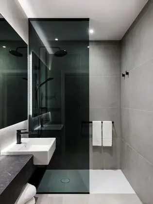 Standard Oda, 1 Büyük (Queen) Boy Yatak