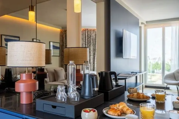 Junior Süit, 1 Çift Kişilik Yatak ve Çekyat, Liman Manzaralı