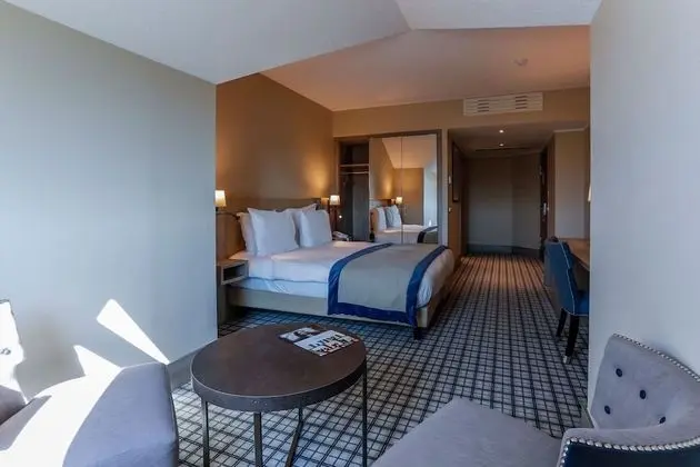 Deluxe Tek Büyük Yataklı Oda, 1 Çift Kişilik Yatak, Golf Manzaralı