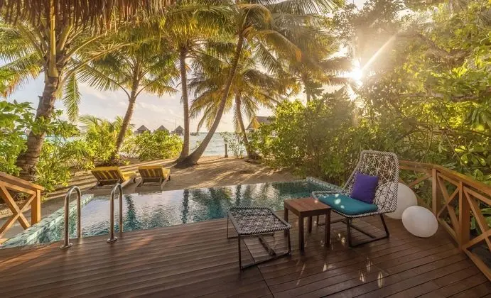 Villa (Beach Pool)
