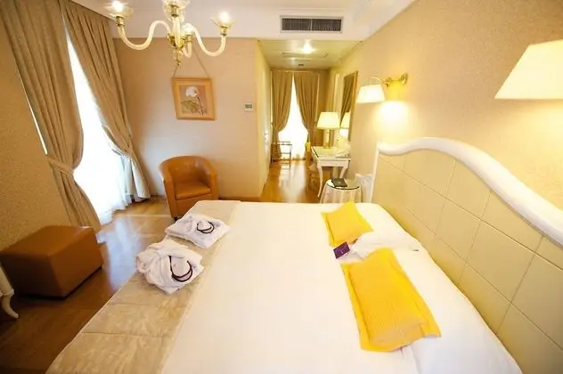 Superior Tek Büyük Yataklı Oda, 1 Büyük (Queen) Boy Yatak, Sigara İçilmez (view of the square)