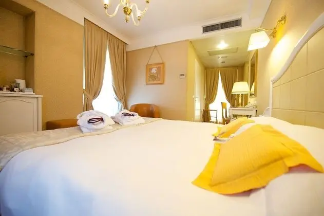 Superior Tek Büyük Yataklı Oda, 1 Büyük (Queen) Boy Yatak, Sigara İçilmez (view of the square)