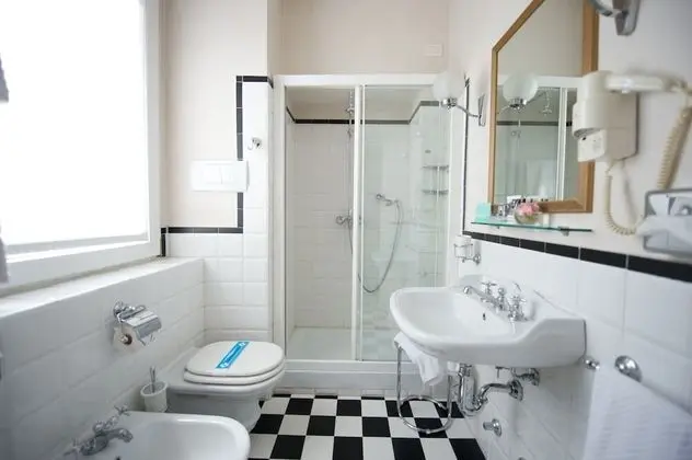 Superior Tek Büyük Yataklı Oda, 1 Büyük (Queen) Boy Yatak, Sigara İçilmez (view of the square)