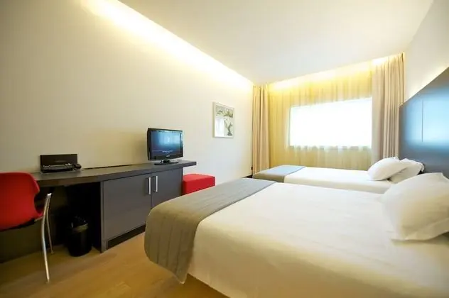 Family Oda, 2 Büyük (Queen) Boy Yatak