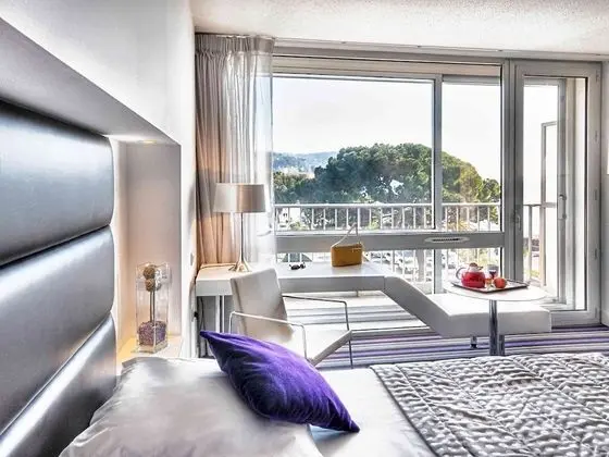 Privilege Room, garden and sea view