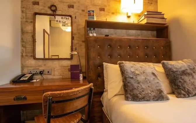 Tek Büyük Yataklı Oda, 1 Çift Kişilik Yatak (City Pad)